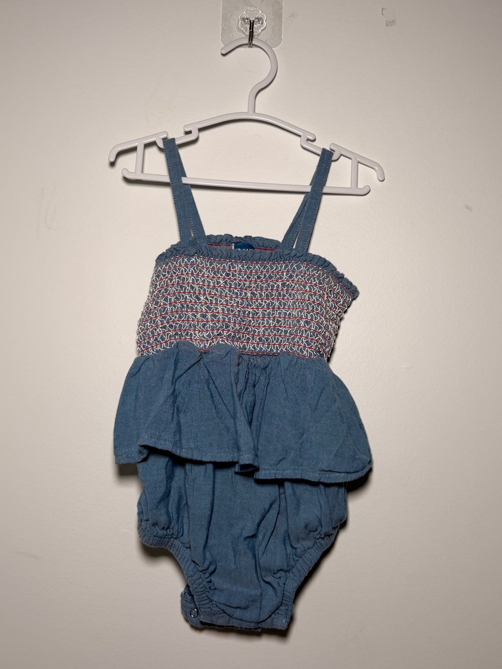 Old navy 18-24months baby girl blue denim ruffled baby romper sleeveless